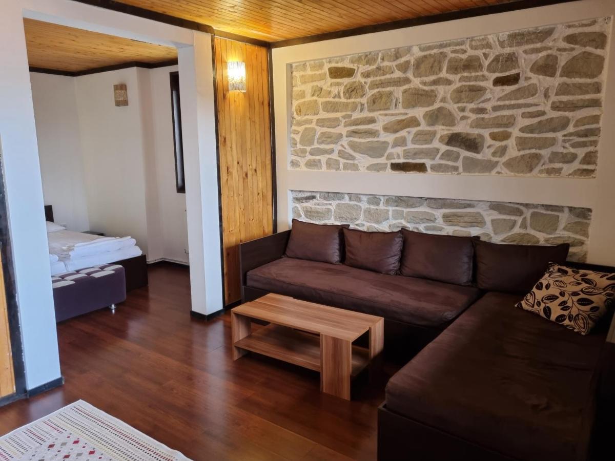 Trifon Zarezan Family Hotel Glavatartsi Exterior foto