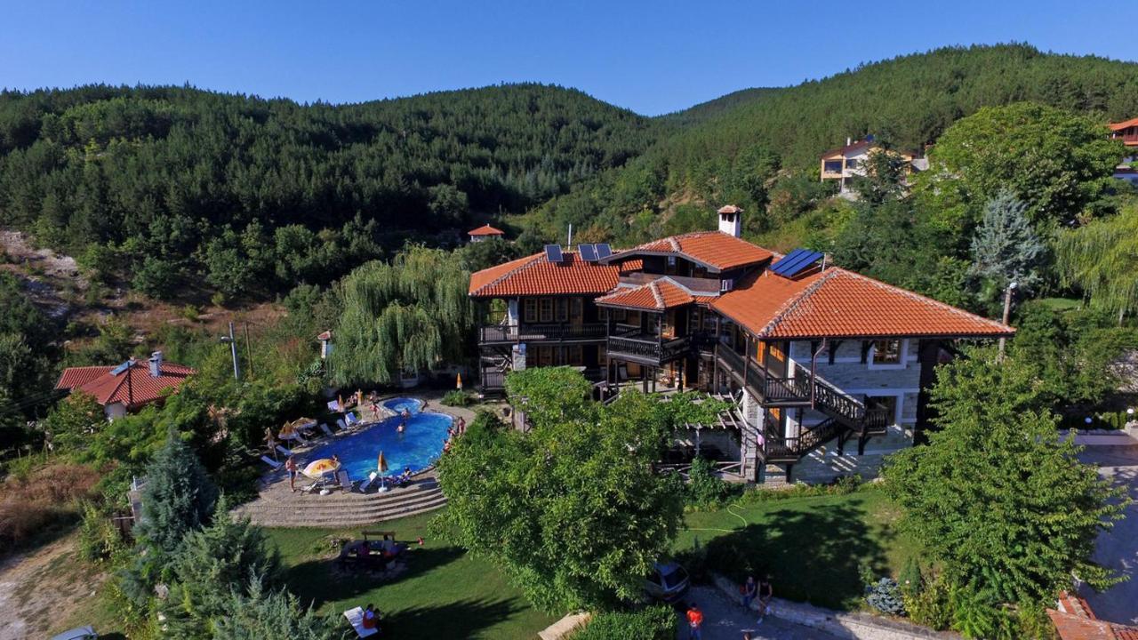 Trifon Zarezan Family Hotel Glavatartsi Exterior foto